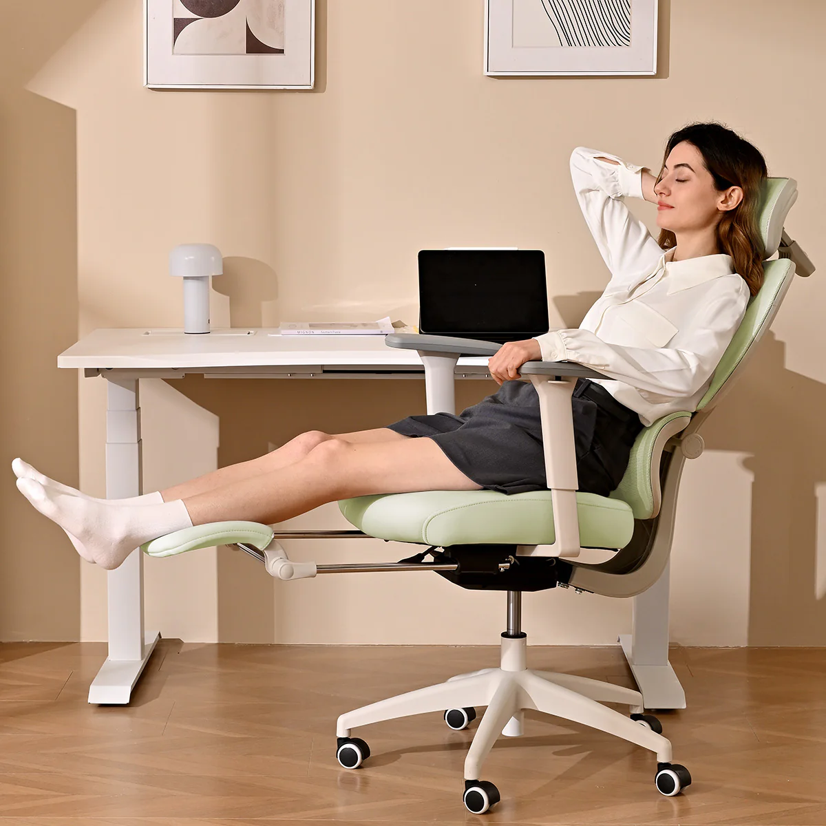 MUSSO E600 SE Relaxure Ergonomic Office Chair - Image 45