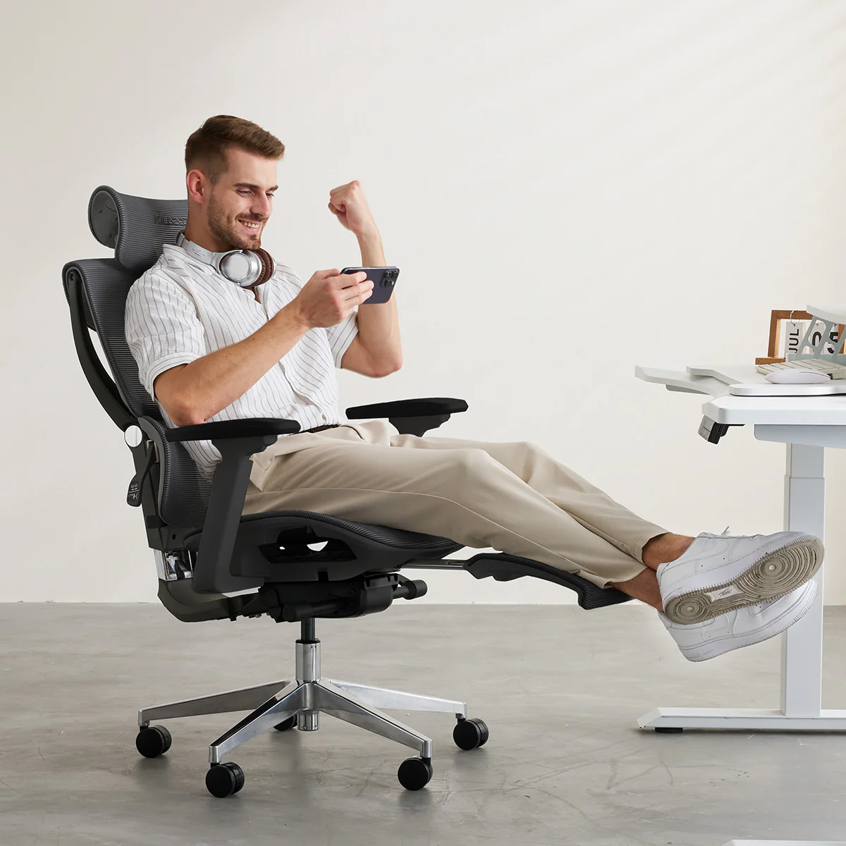 MUSSO V900 Structure Master Ergonomic Office Chair - Image 39